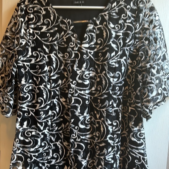 Beautiful black  white blouse wornonce. Shear top rayon blouse underneath. - Picture 2 of 2